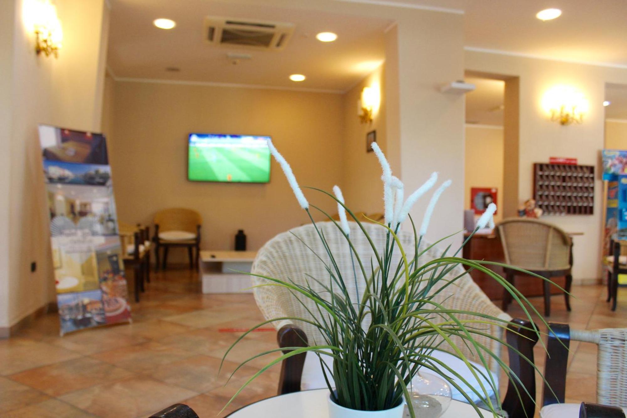 Hotel Jole 체제나티코 외부 사진