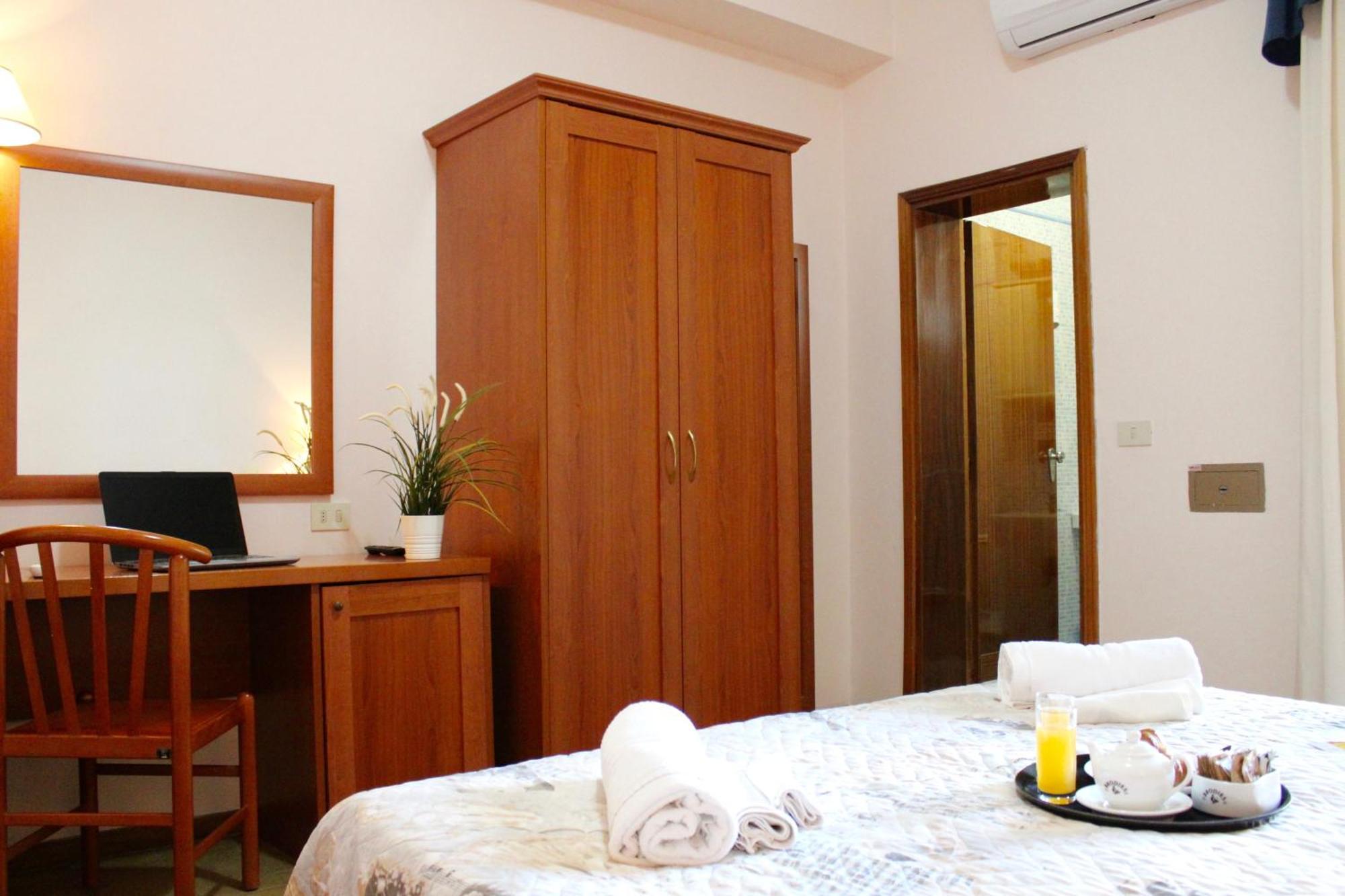 Hotel Jole 체제나티코 외부 사진